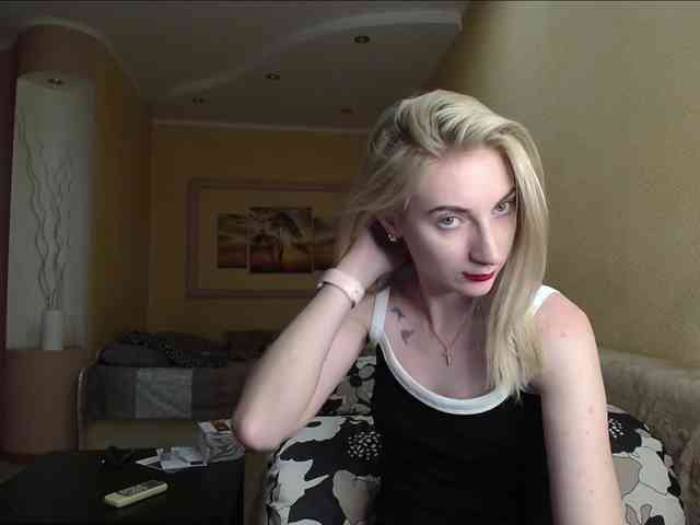 LunaLicksy webcam