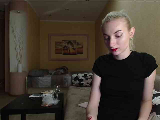 ANITIA's webcam live show