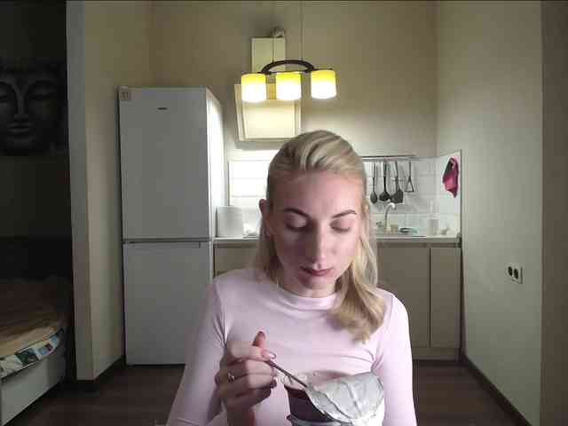 Модель: LunaLicksy