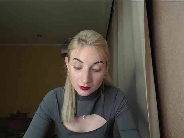LunaLicksy webcam