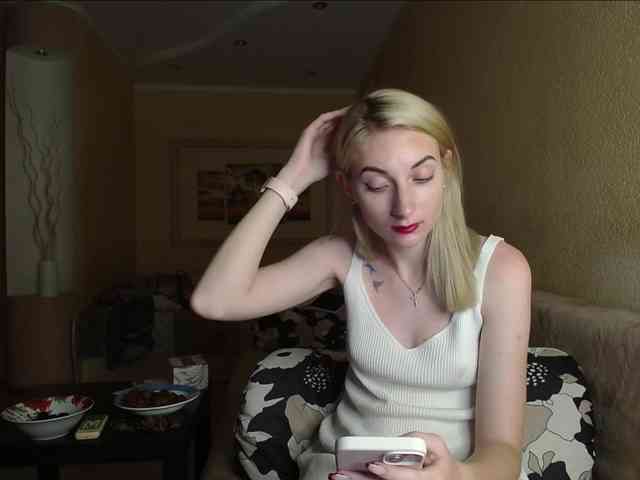 LunaLicksy webcam