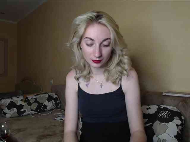 LunaLicksy webcam