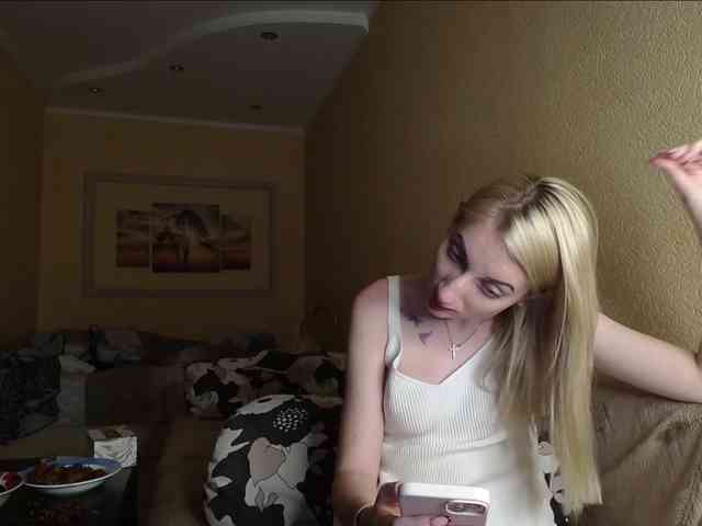 LunaLicksy webcam