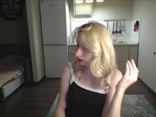 LunaLicksy webcam