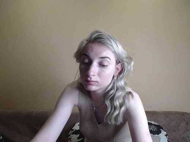 LunaLicksy webcam
