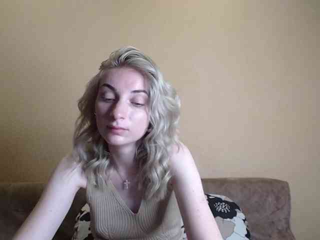 LunaLicksy webcam