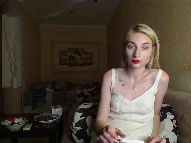 LunaLicksy webcam