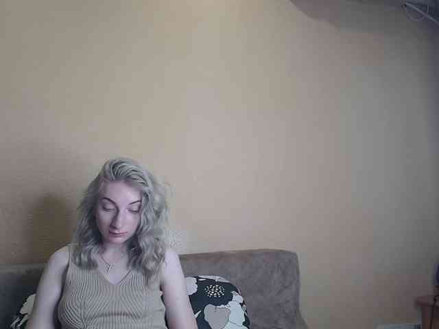 LunaLicksy webcam