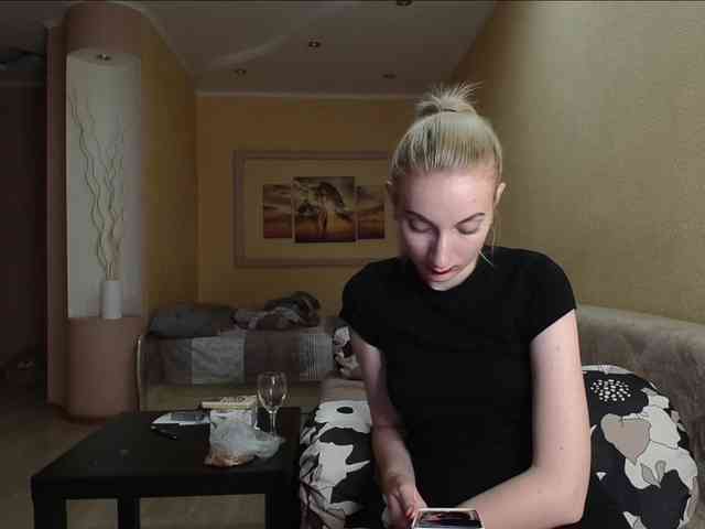 Модель: LunaLicksy