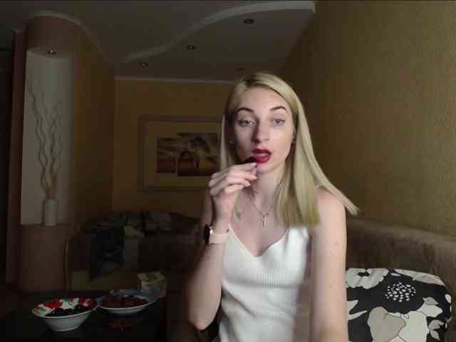 LunaLicksy webcam