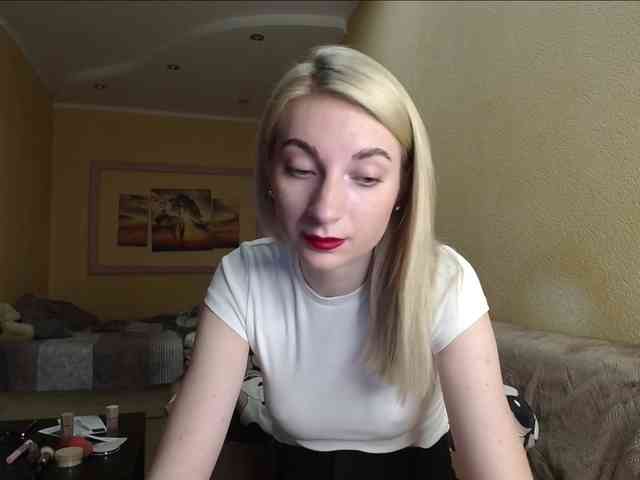 LunaLicksy webcam