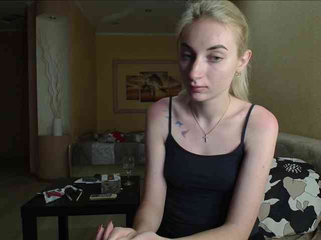 LunaLicksy webcam