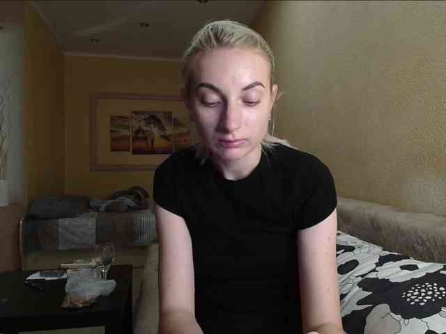 LunaLicksy webcam