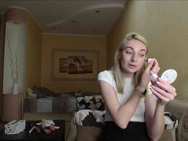 LunaLicksy webcam