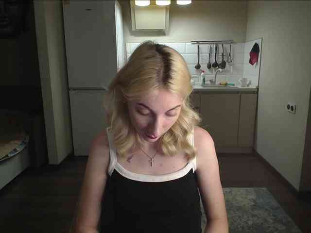 LunaLicksy webcam