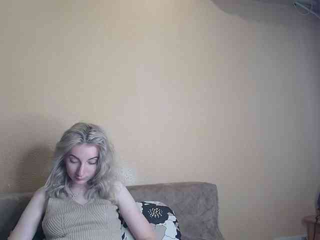 LunaLicksy webcam