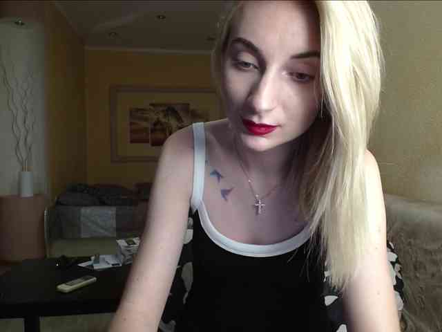 LunaLicksy webcam