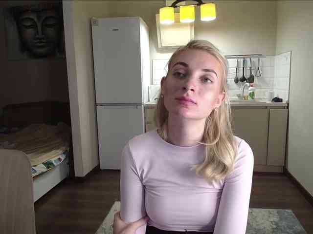Модель: LunaLicksy