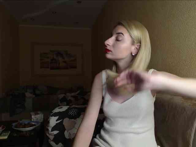 LunaLicksy webcam