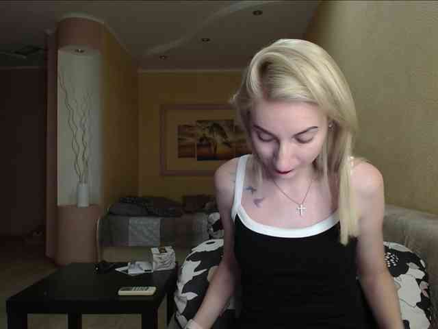 LunaLicksy webcam
