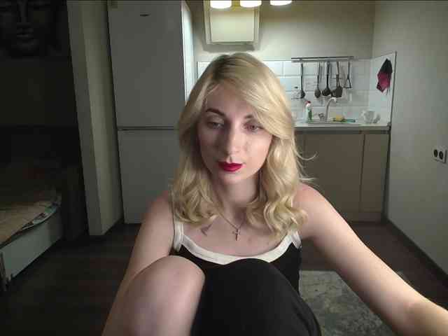 LunaLicksy webcam