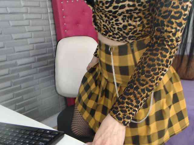 angierot20251 webcam
