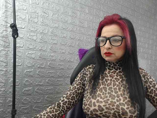 angierot20251 webcam