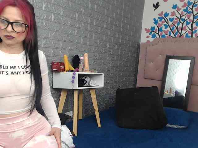 angierot20251 webcam