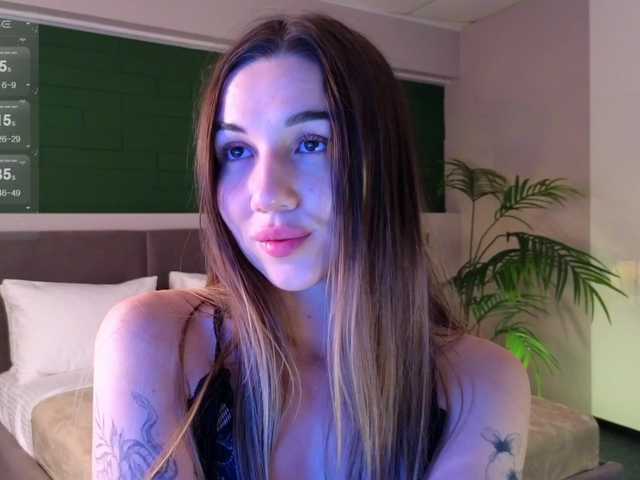  LizaLove chat room