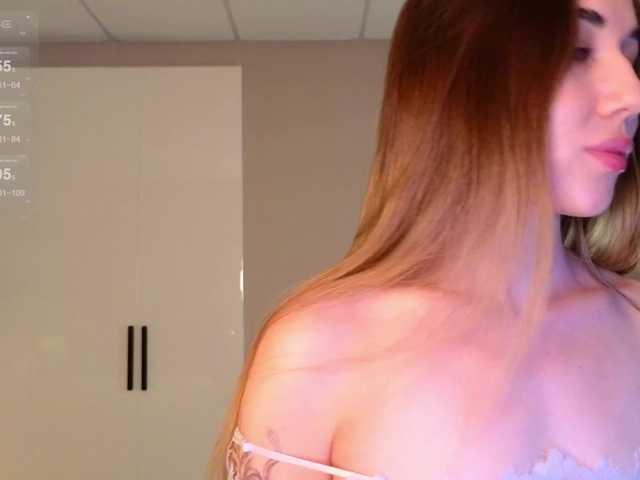  LizaLove chat room