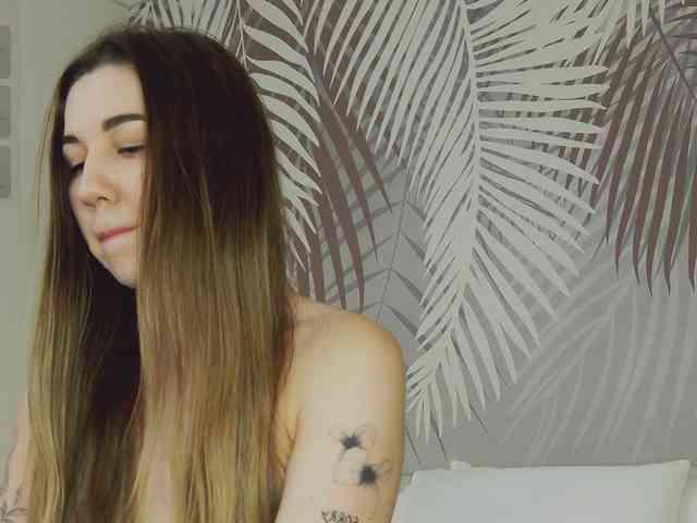 LizaLove webcam