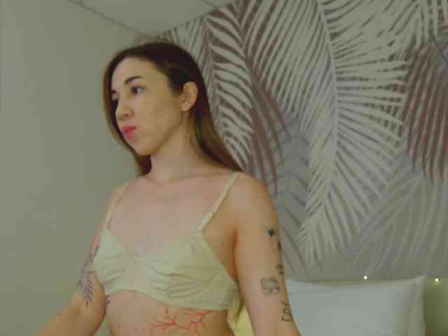 LizaLove webcam