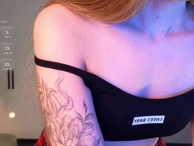 LizaLove webcam