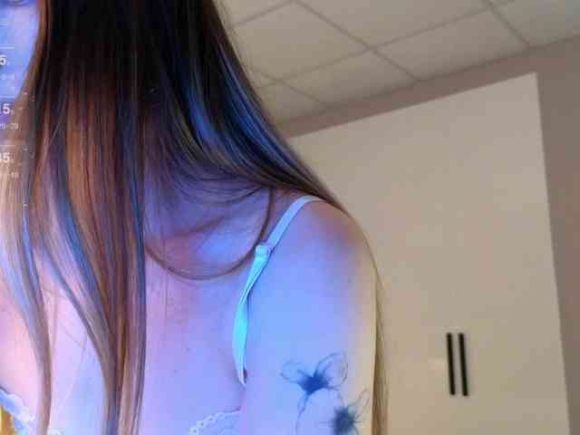 LizaLove webcam