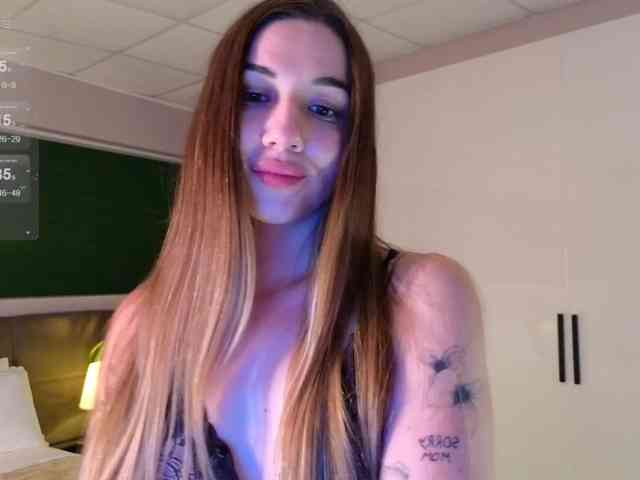 LizaLove webcam