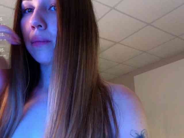 LizaLove webcam