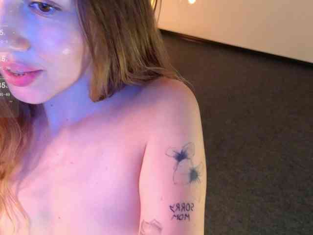 LizaLove webcam