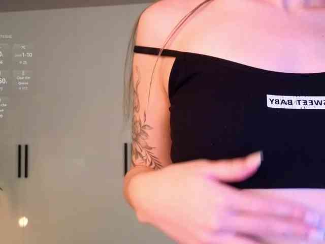 LizaLove webcam