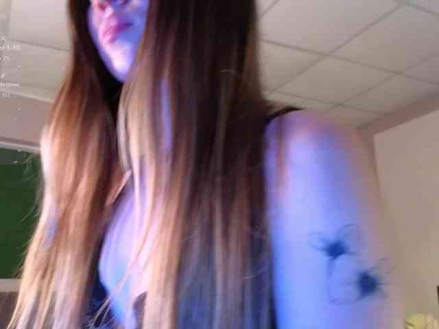 LizaLove webcam