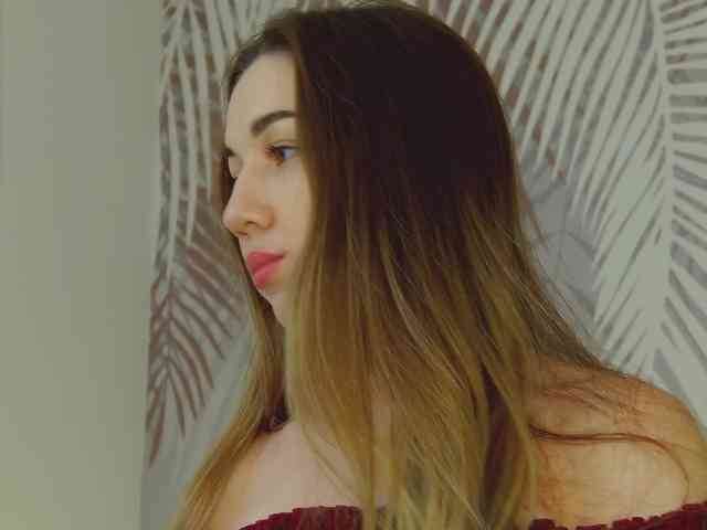 LizaLove webcam