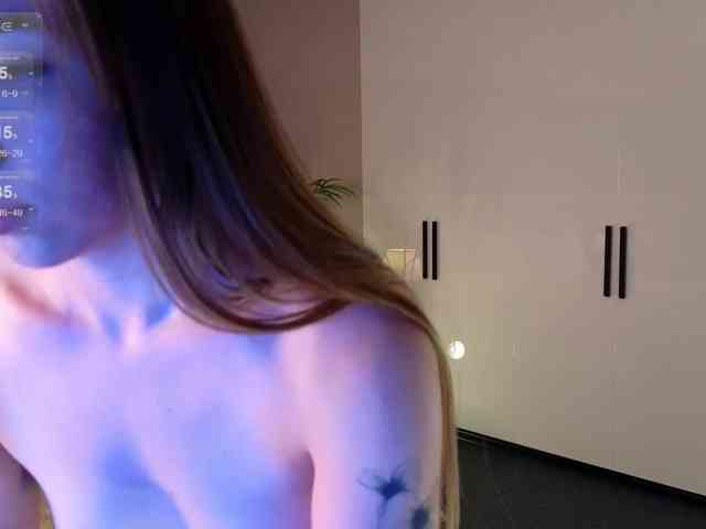 LizaLove webcam