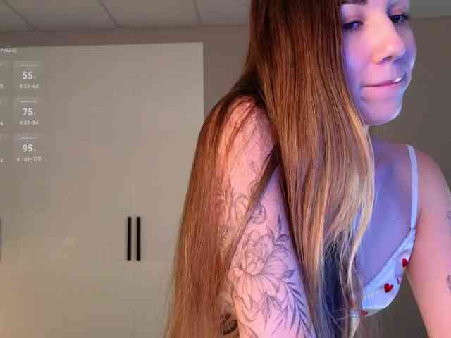 LizaLove webcam