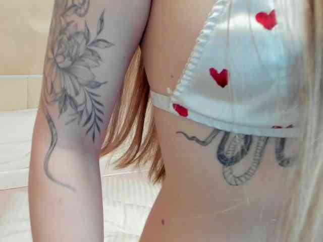 LizaLove webcam