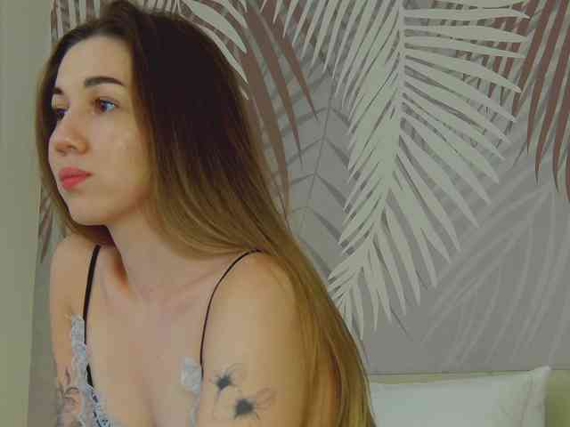 LizaLove webcam