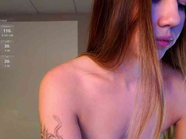 LizaLove webcam