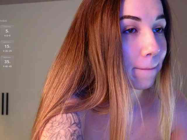LizaLove webcam