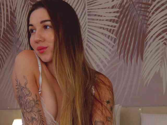 LizaLove webcam