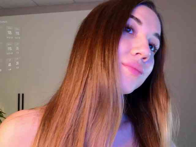 LizaLove webcam