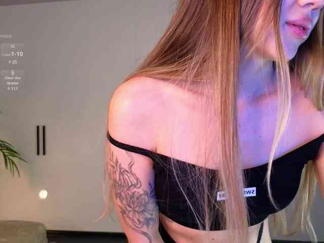LizaLove webcam