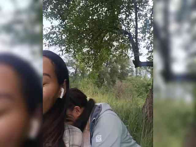 nude voyeur Luu-Lii77